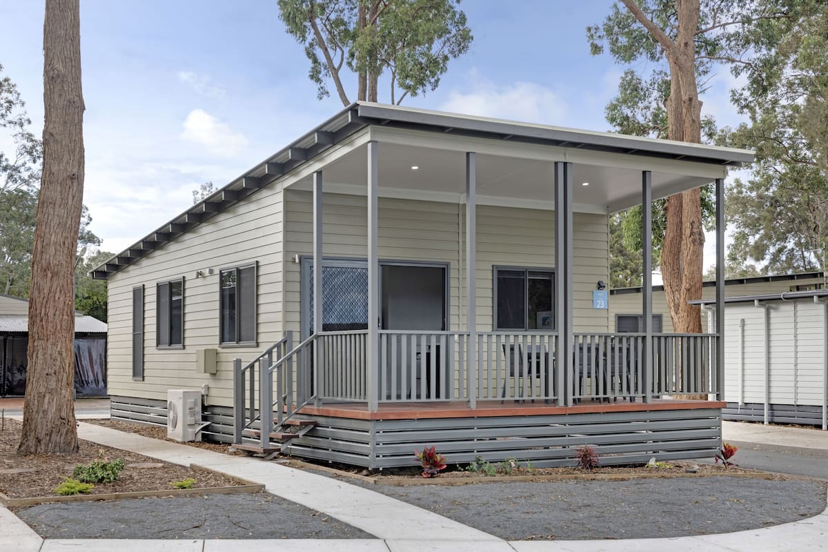 Deluxe 2 Bedroom Cabin | Terrace/patio