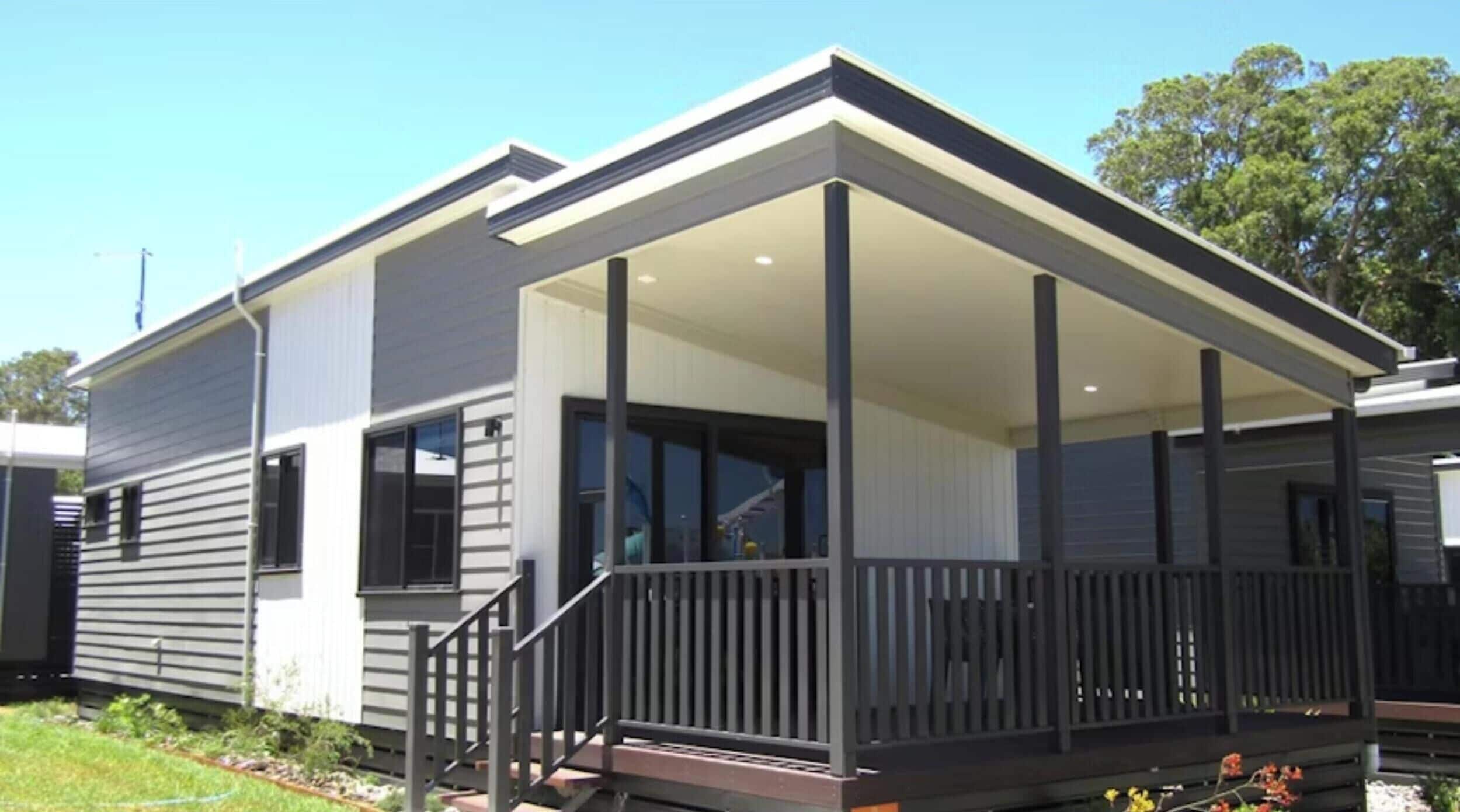 Deluxe 2 Bedroom Cabin - Sleeps 6 | Iron/ironing board, bed sheets