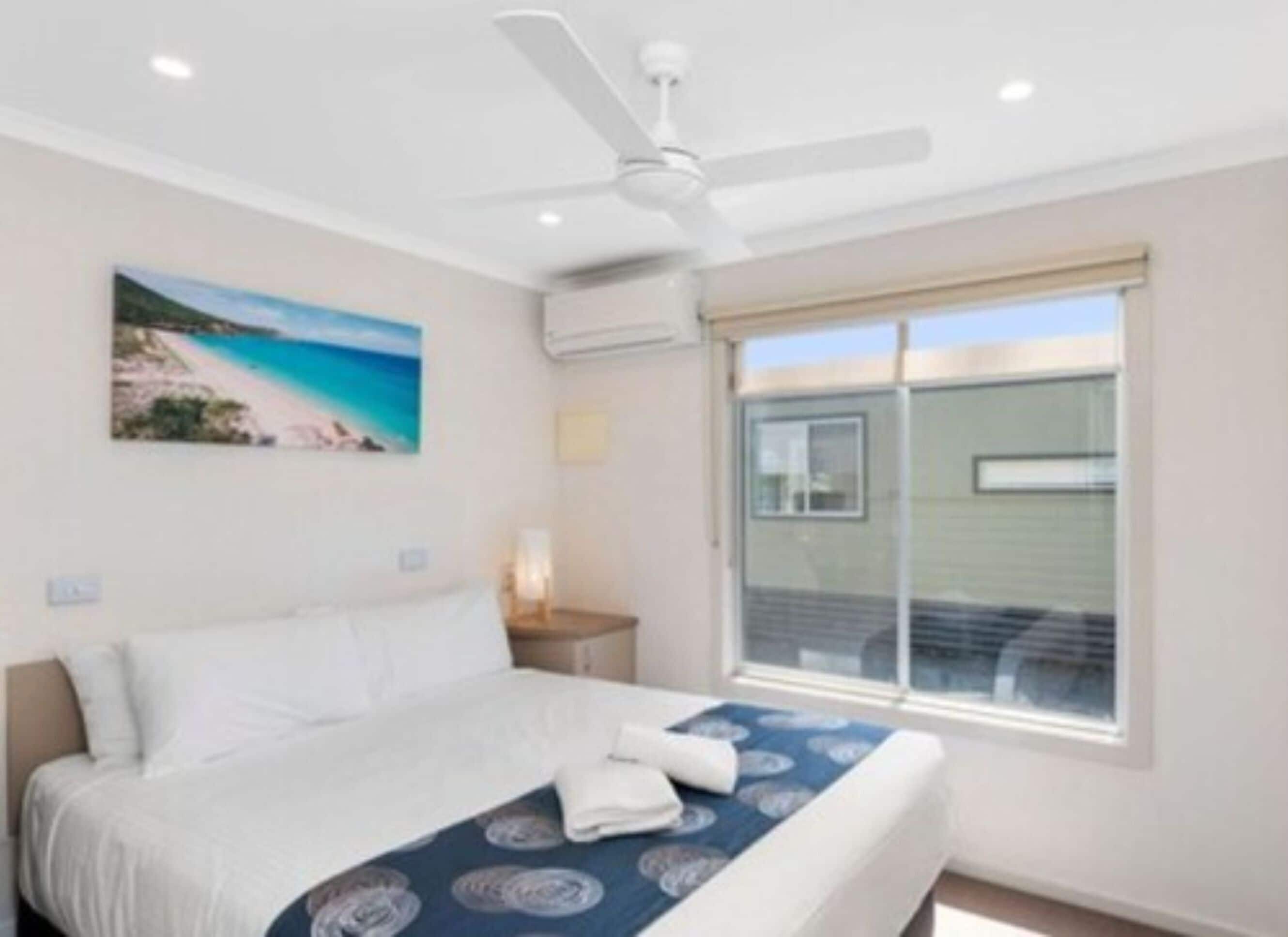 デラックス キャビン 2 ベッドルーム (Riverfront) | アイロン / アイロン台、ベッドシーツ