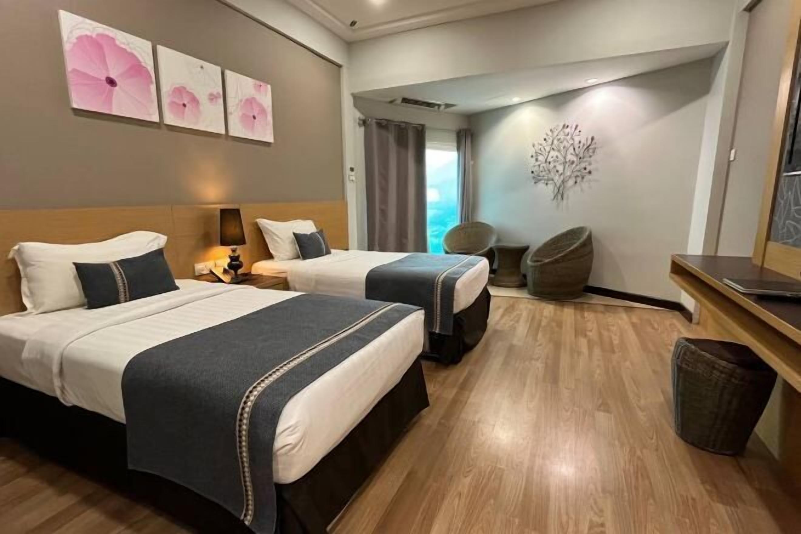 Free minibar, in-room safe, desk, blackout curtains