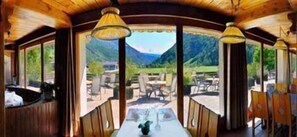 Breakfast and dinner served - Aparthotel Monte Rosa (Taesch)