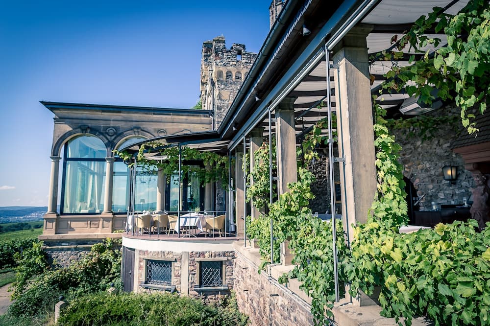 Relais & Châteaux Hotel Burg Schwarzenstein