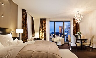 Junior-Suite | Hochwertige Bettwaren, Minibar, Zimmersafe, individuell dekoriert