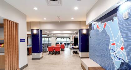 Holiday Inn Express & Suites Palm Coast I95 by IHG