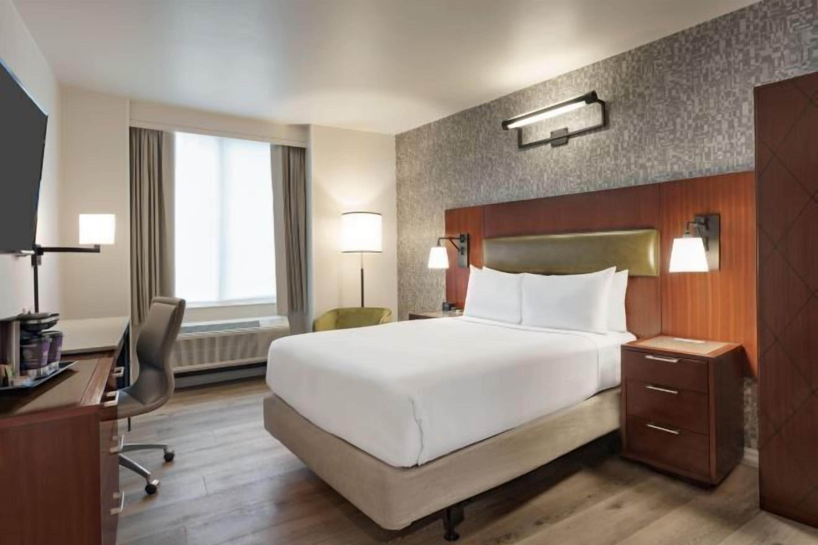 In-room safe, desk, laptop workspace, blackout drapes