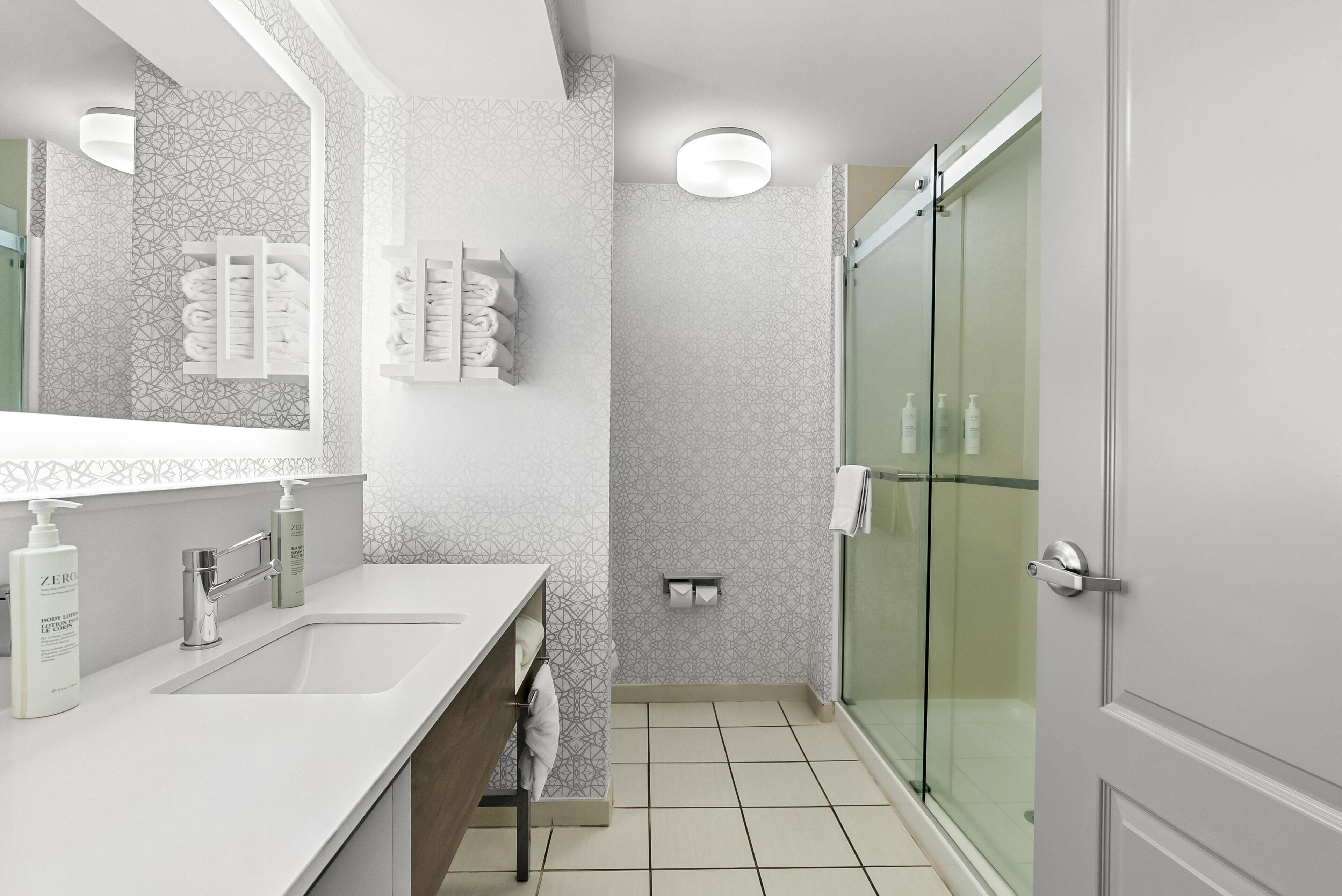 Photo - Hampton Inn and Suites Peru