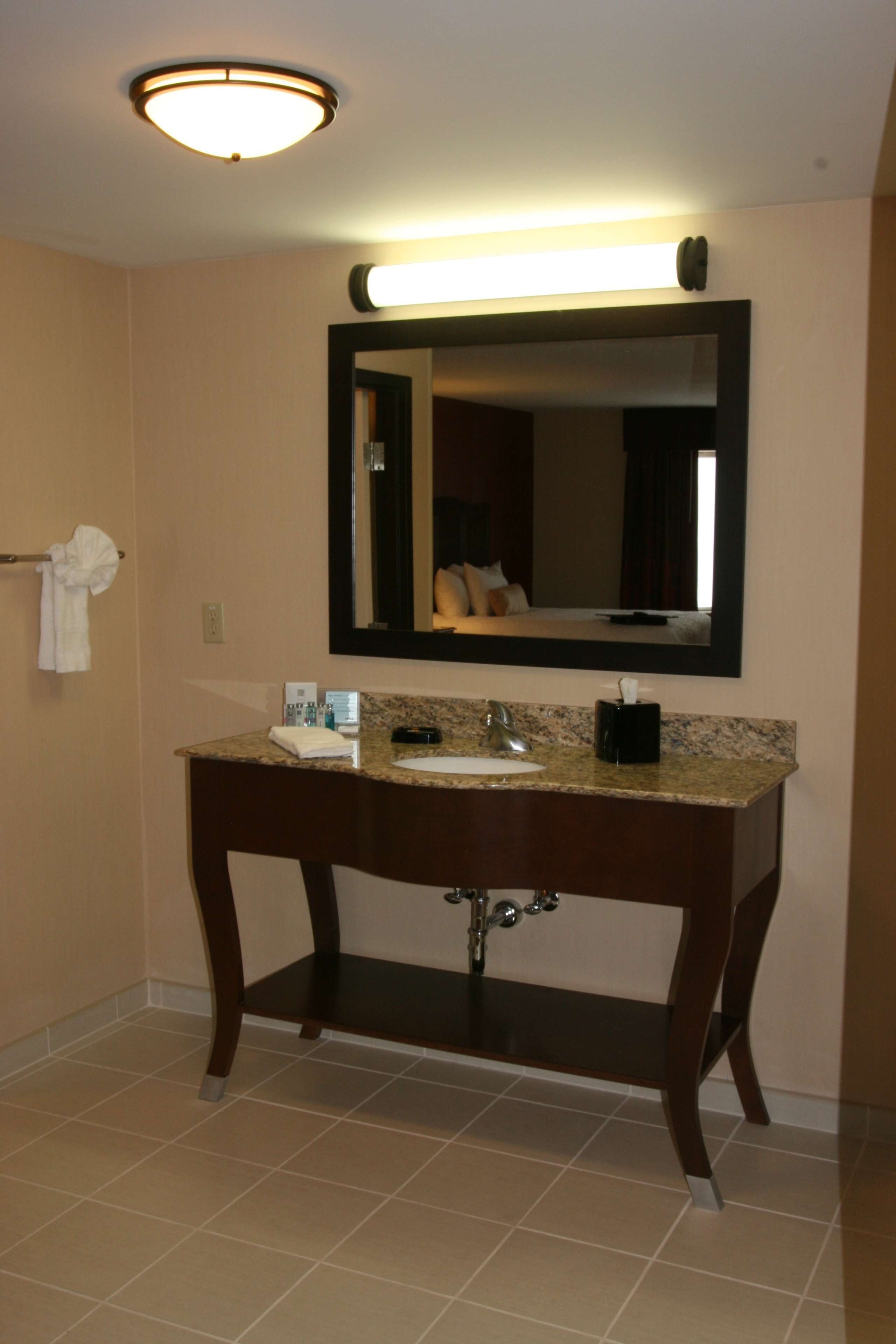 studio suite, 1 king bed | bathroom | free toiletries, hair dryer, towels