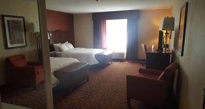 Hampton Inn & Suites Peru
