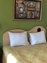 Iron/ironing board, free WiFi, bed sheets