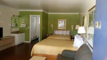 Iron/ironing board, free WiFi, bed sheets