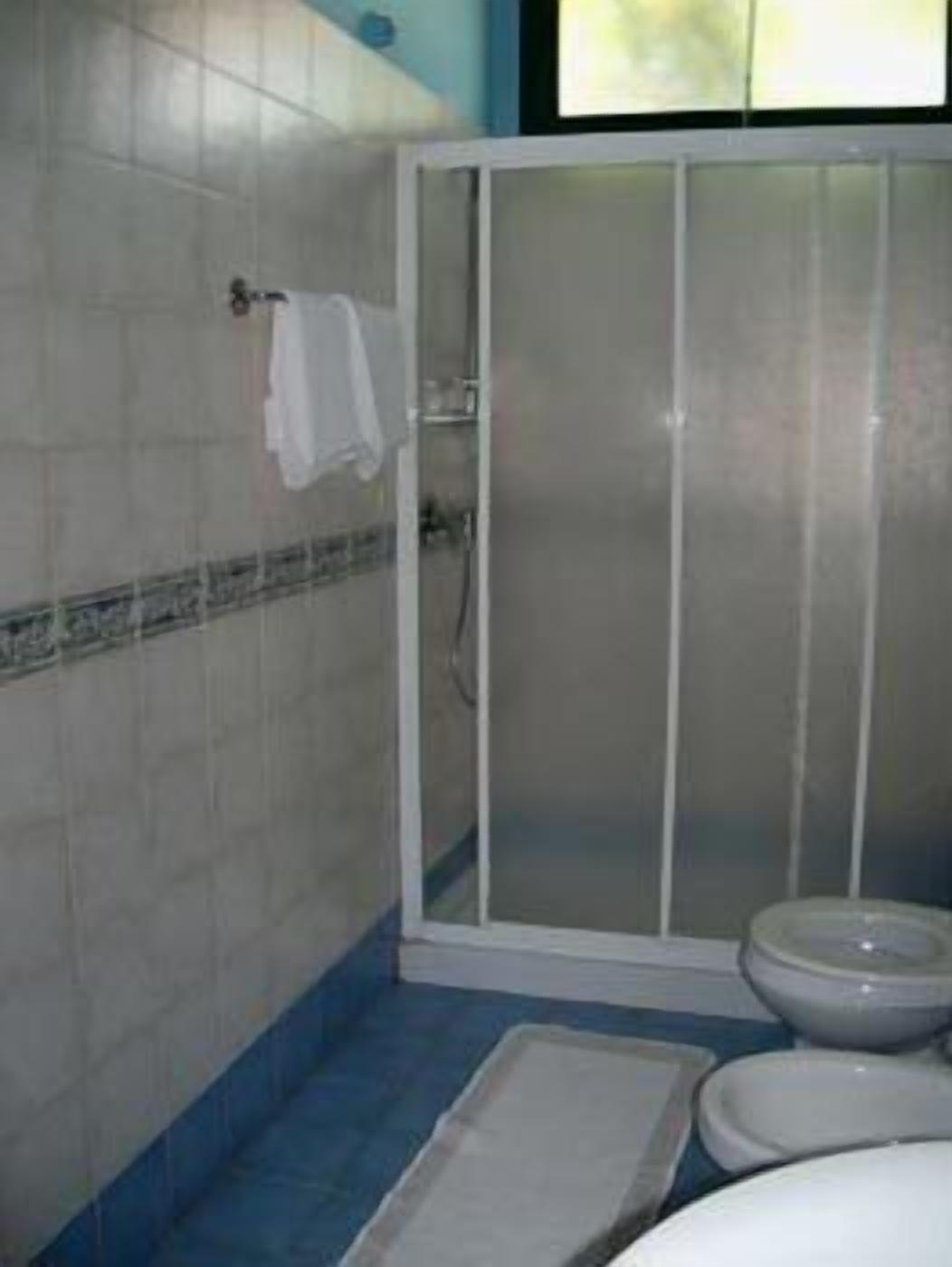 double room | bathroom | shower, hair dryer, towels