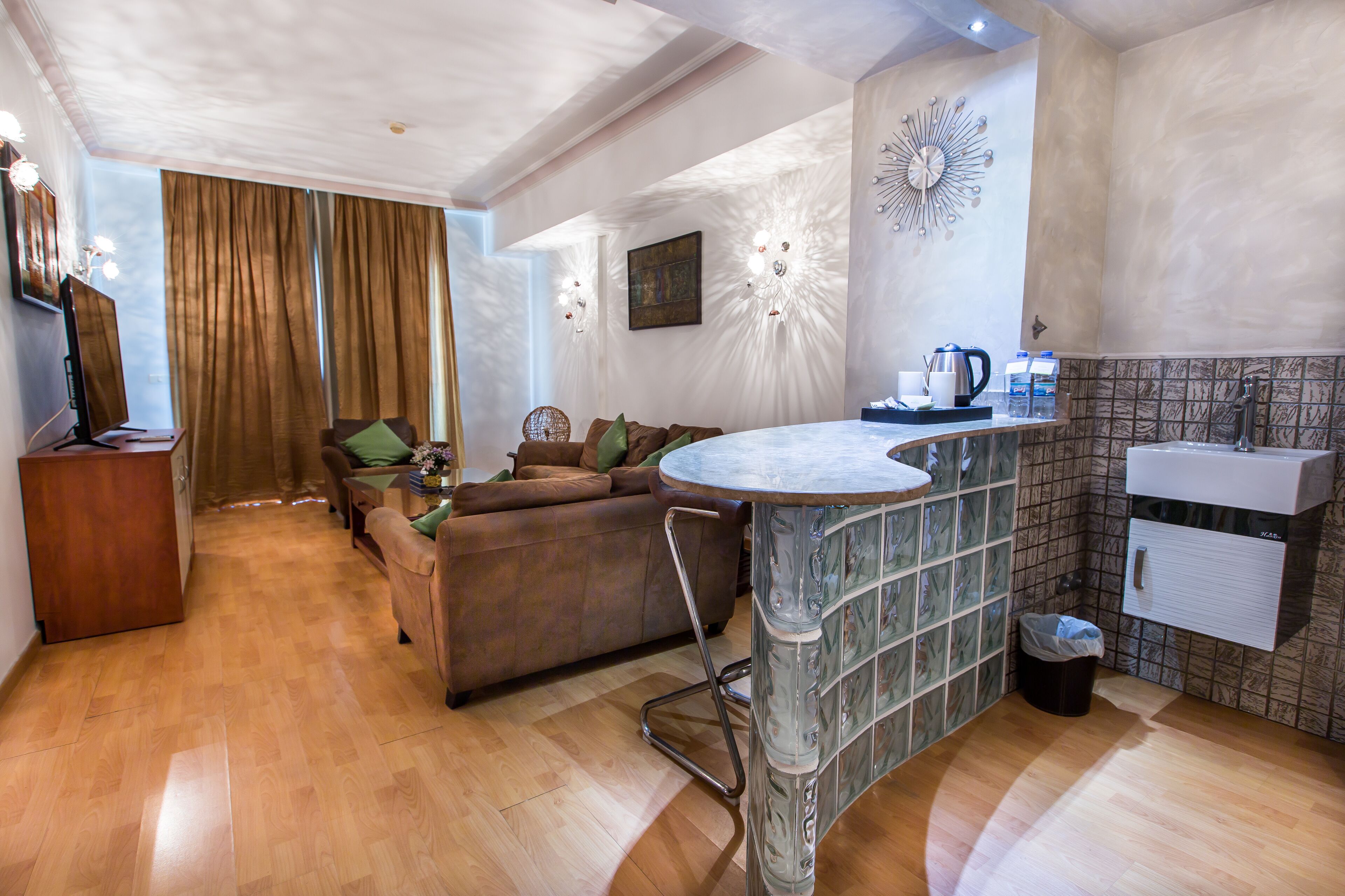 suite (ambassador) | 1 bedroom, egyptian cotton sheets, premium bedding, in-room safe