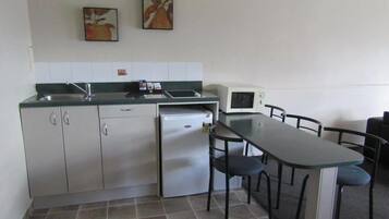 Apartamento superior, 2 habitaciones | Tabla de planchar con plancha y wifi gratis