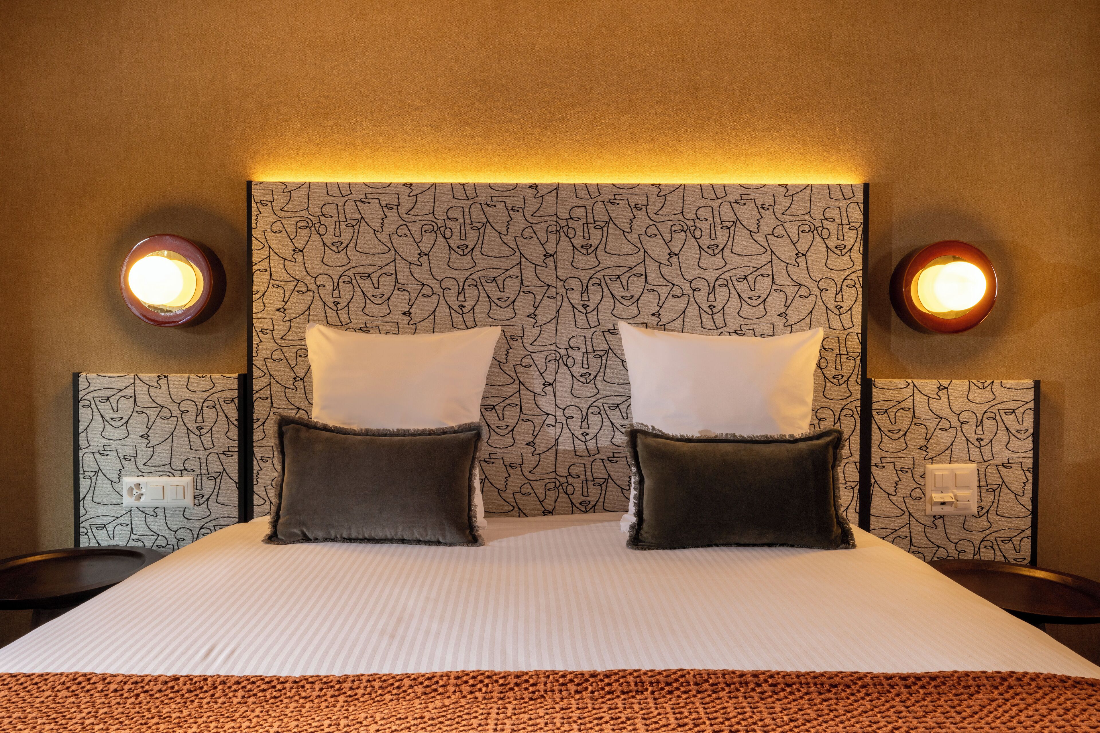 1 bedroom, premium bedding, minibar, in-room safe