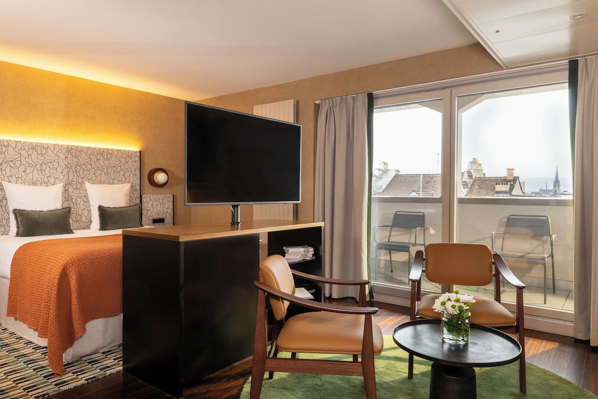 Chambre Junior double | Literie de qualité, minibar, coffre-fort, bureau