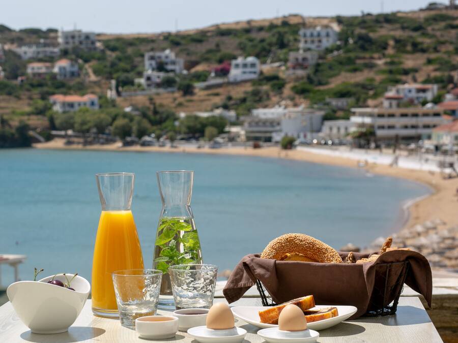 Junior Suite, Balcony, Sea View | In-room dining