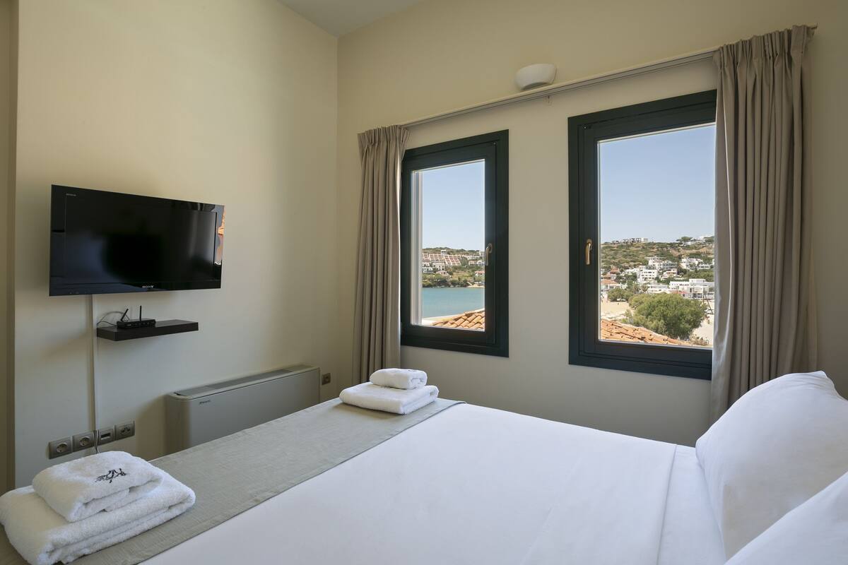 Superior Suite, Balcony, Sea View | 1 bedroom, Egyptian cotton sheets, premium bedding, in-room safe