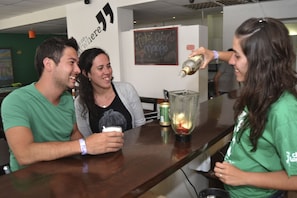 Bar (in der Unterkunft)