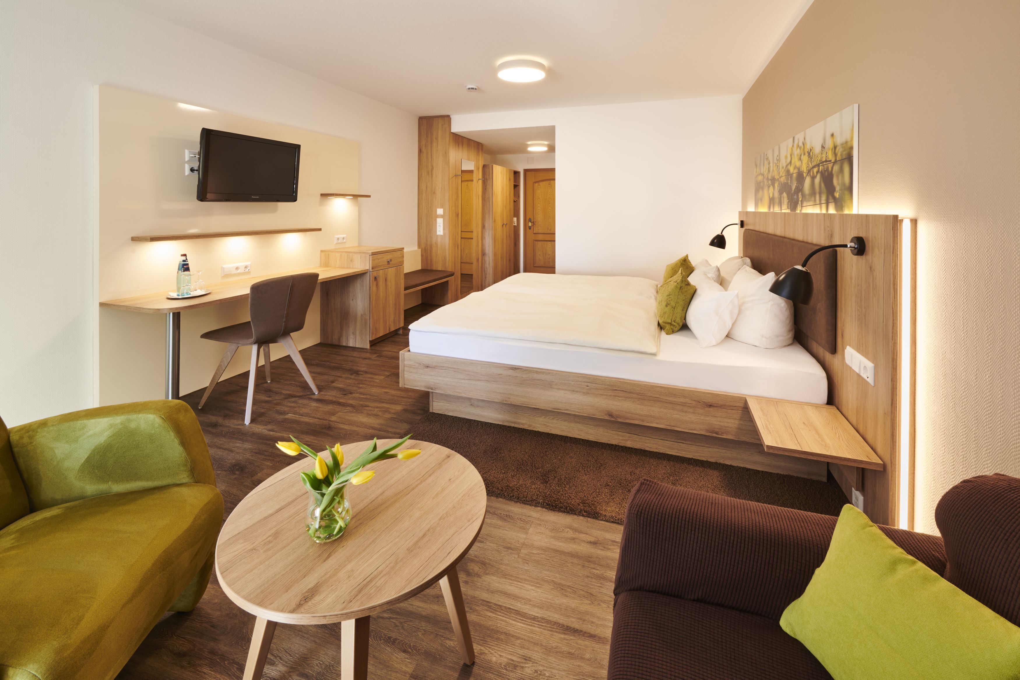 desk, soundproofing, free wifi