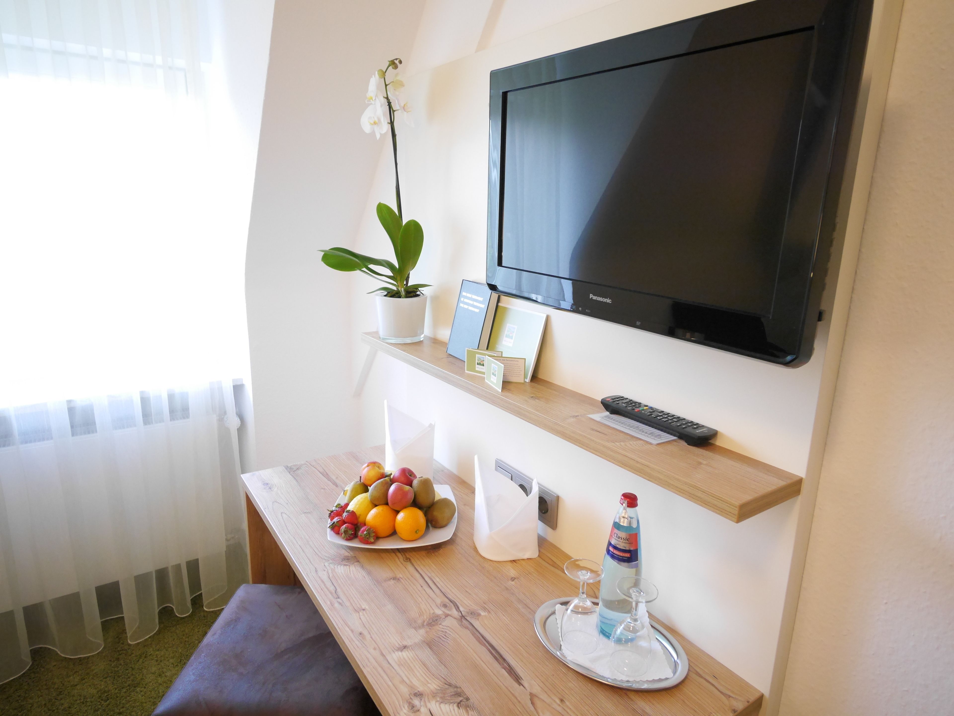 standard single room | desk, soundproofing, free wifi
