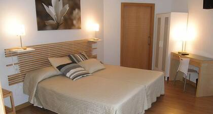 Dormavalència Hostel