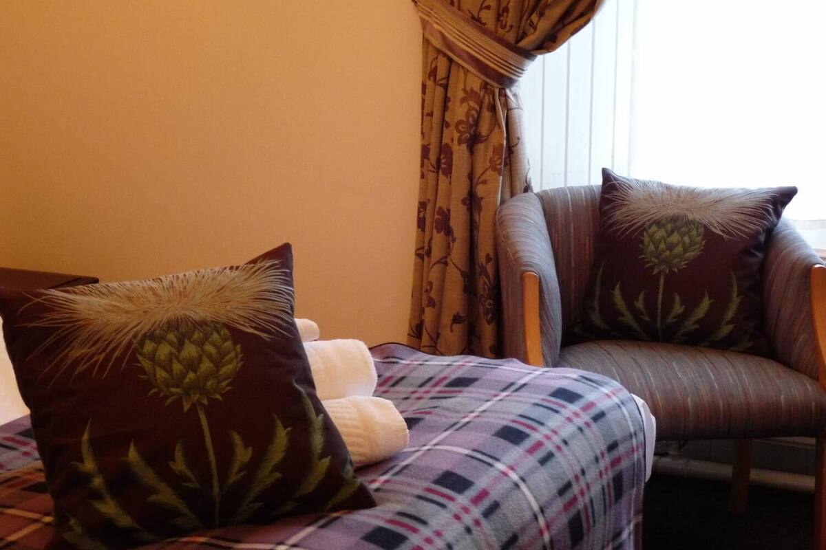 double room | desk, iron/ironing board, bed sheets