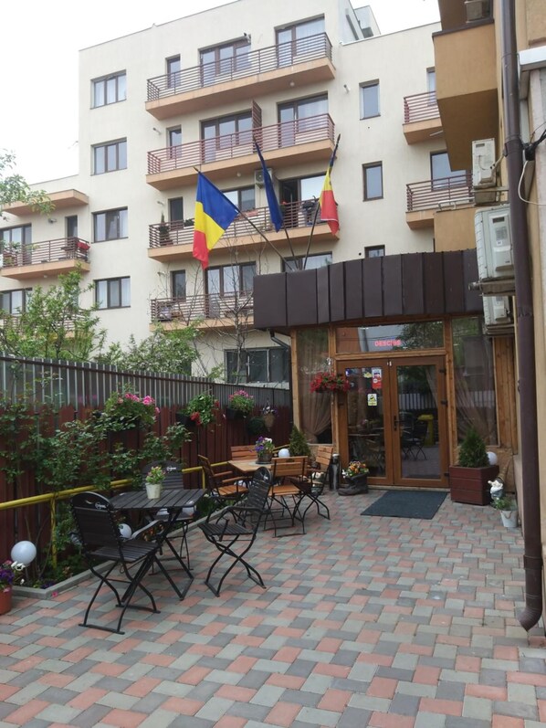 Balcony - La Casa (Bucharest)