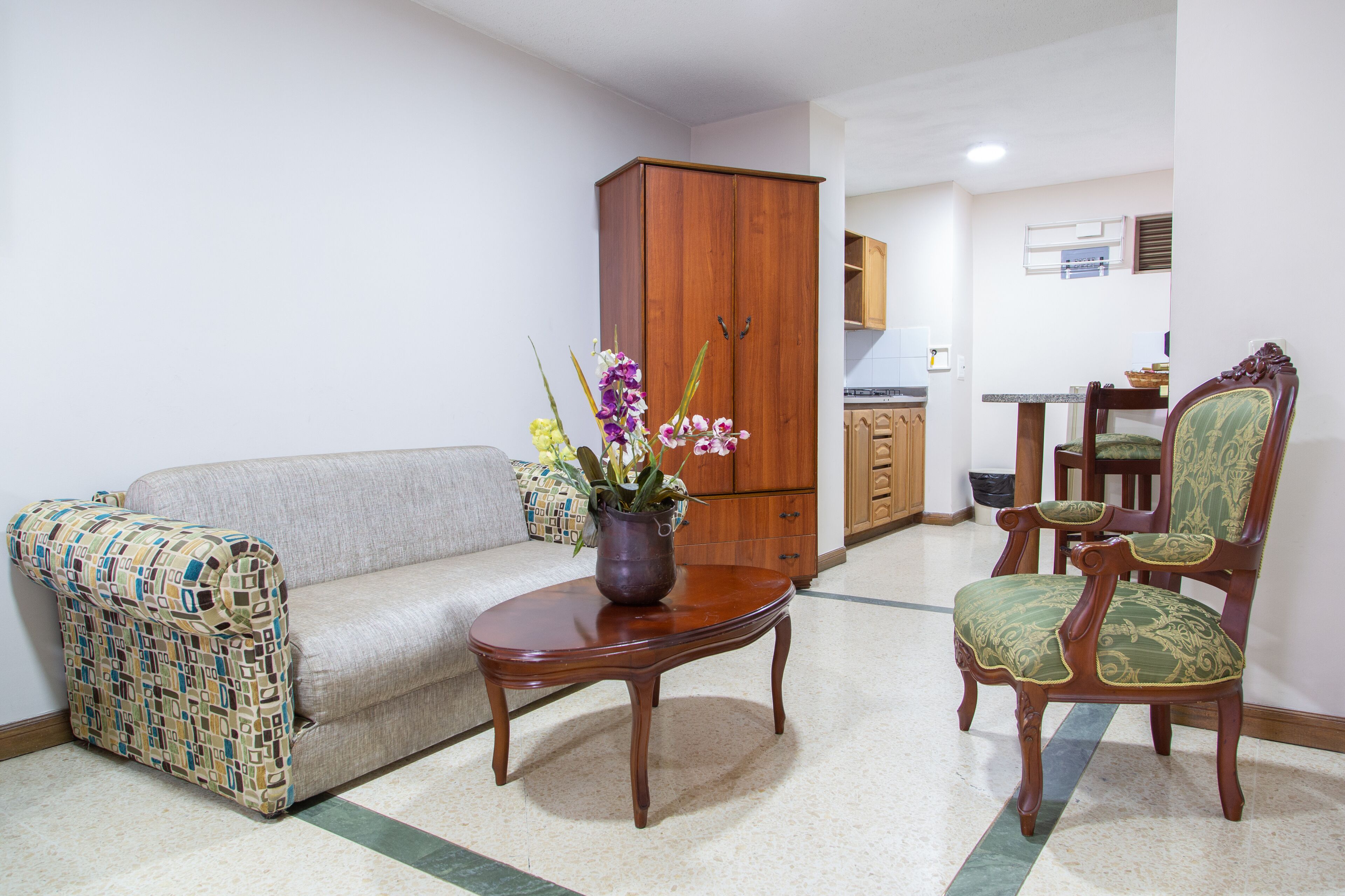 junior room, kitchen | living area | tv