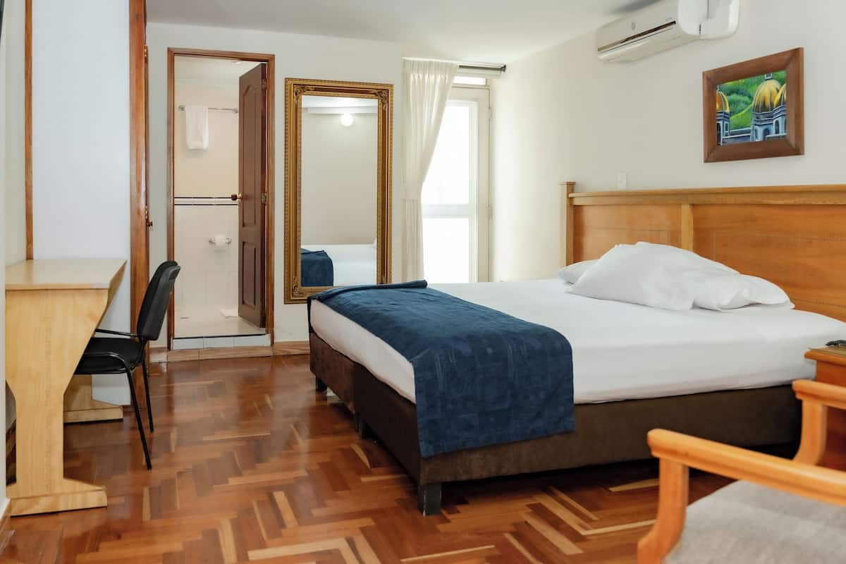 Chambre Économique | 2 chambres, coffres-forts dans les chambres, bureau, Wi-Fi gratuit