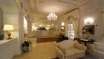 Nội thất