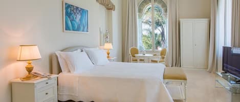 Suite Deluxe | Hochwertige Bettwaren, Minibar, Zimmersafe, Schreibtisch