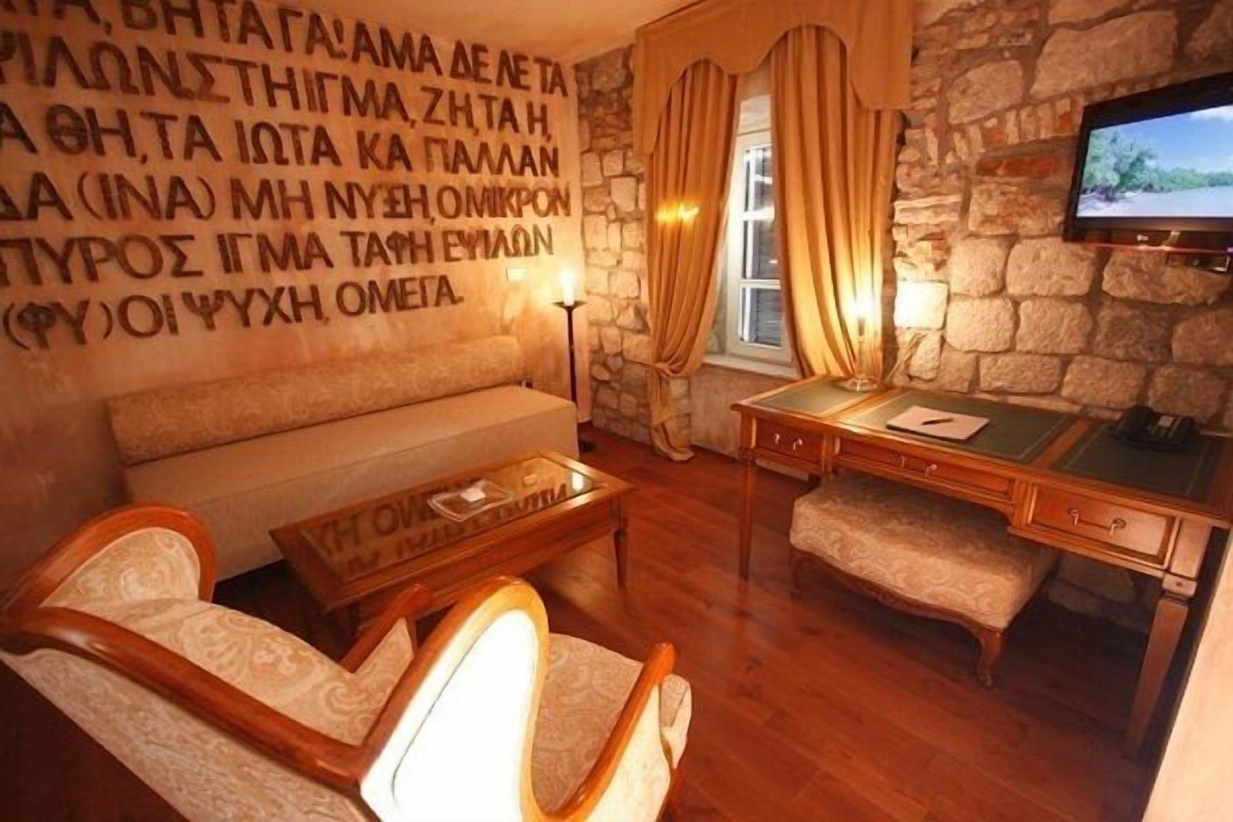 superior twin room | 1 bedroom, hypo-allergenic bedding, minibar, in-room safe