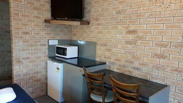 Fridge, microwave, coffee/tea maker, electric kettle