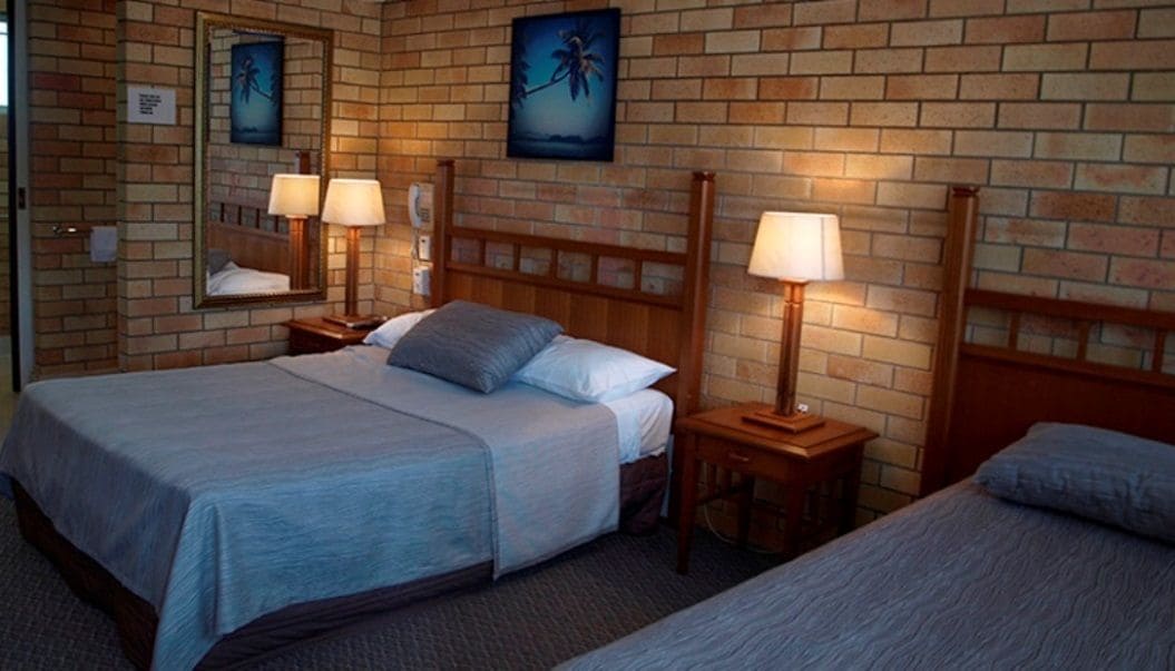 Familiekamer | Een bureau, een strijkplank/strijkijzer, gratis wifi, beddengoed