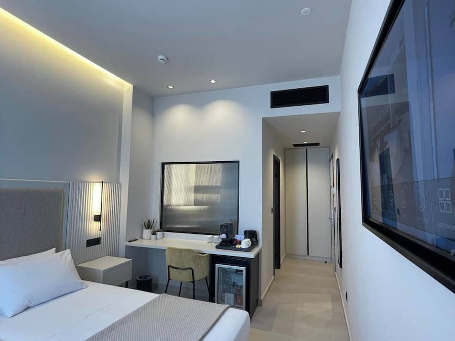 Superior Double Room with Balcony | Hypo-allergenic bedding, minibar, in-room safe, soundproofing