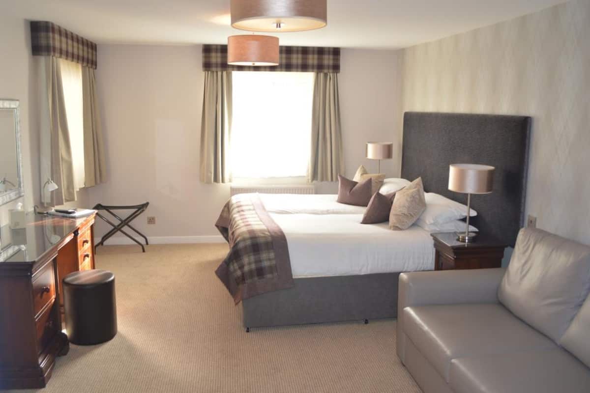 In-room safe, iron/ironing board, free WiFi, bed sheets