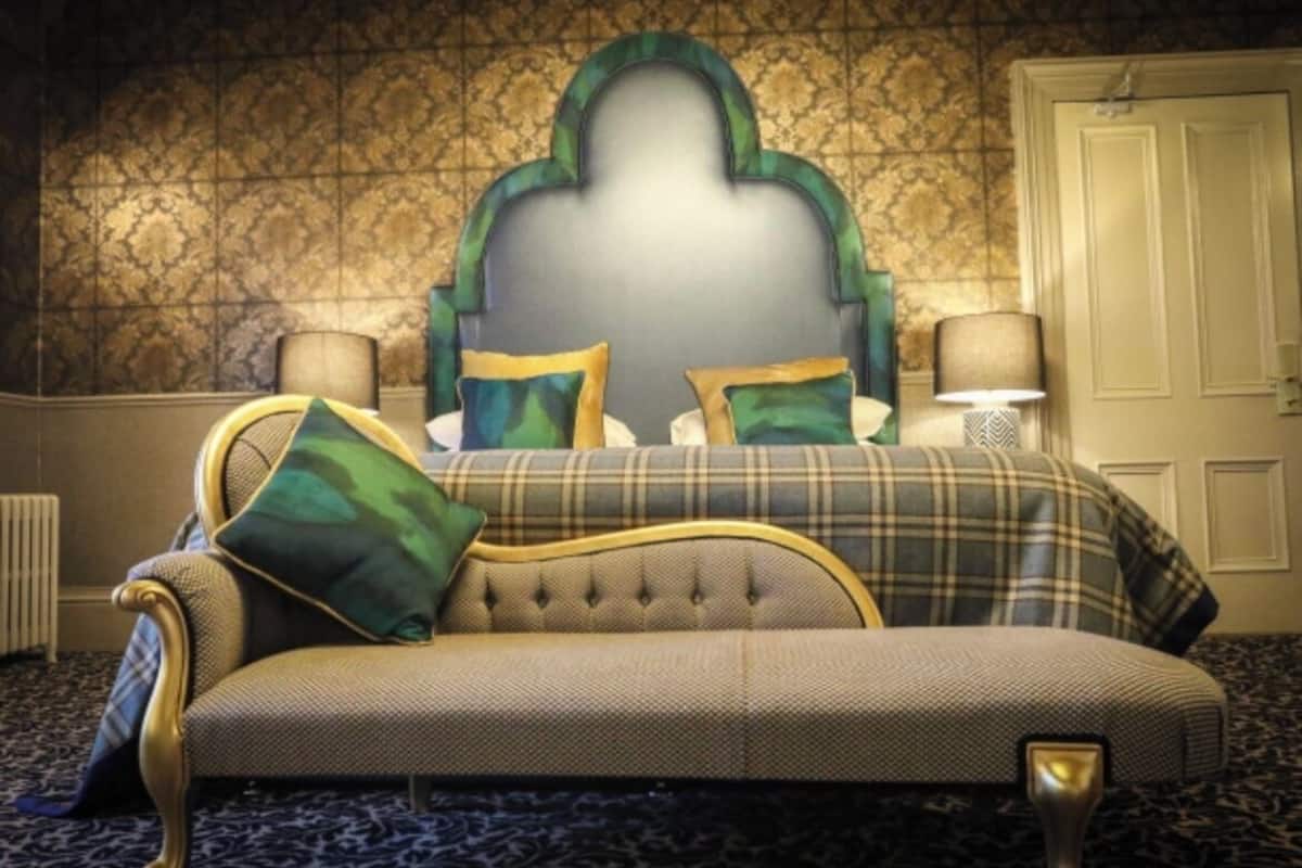 luxury room | 1 bedroom, in-room safe, iron/ironing board, free wifi