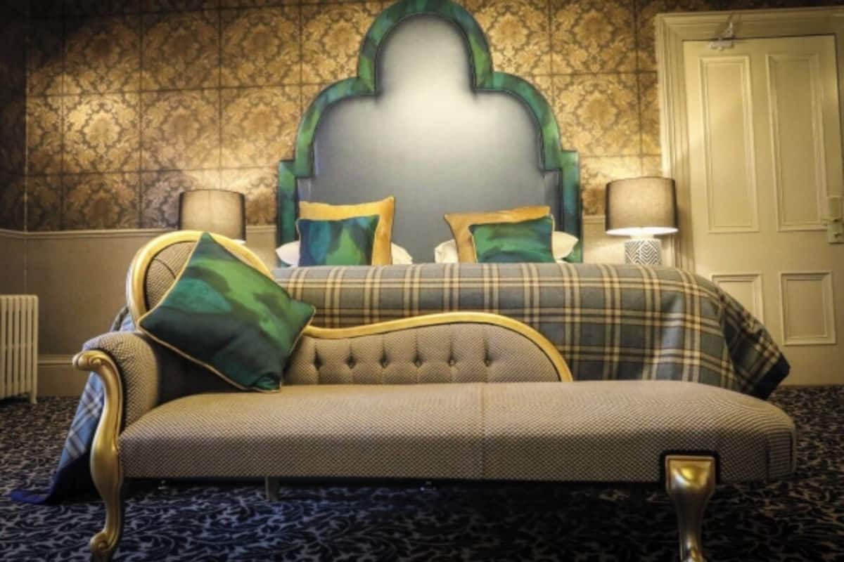 Luxury Room | In-room safe, iron/ironing board, free WiFi, bed sheets