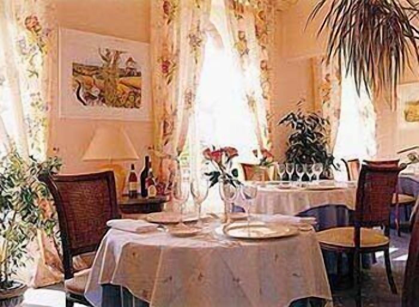 breakfast, lunch, dinner served; french cuisine