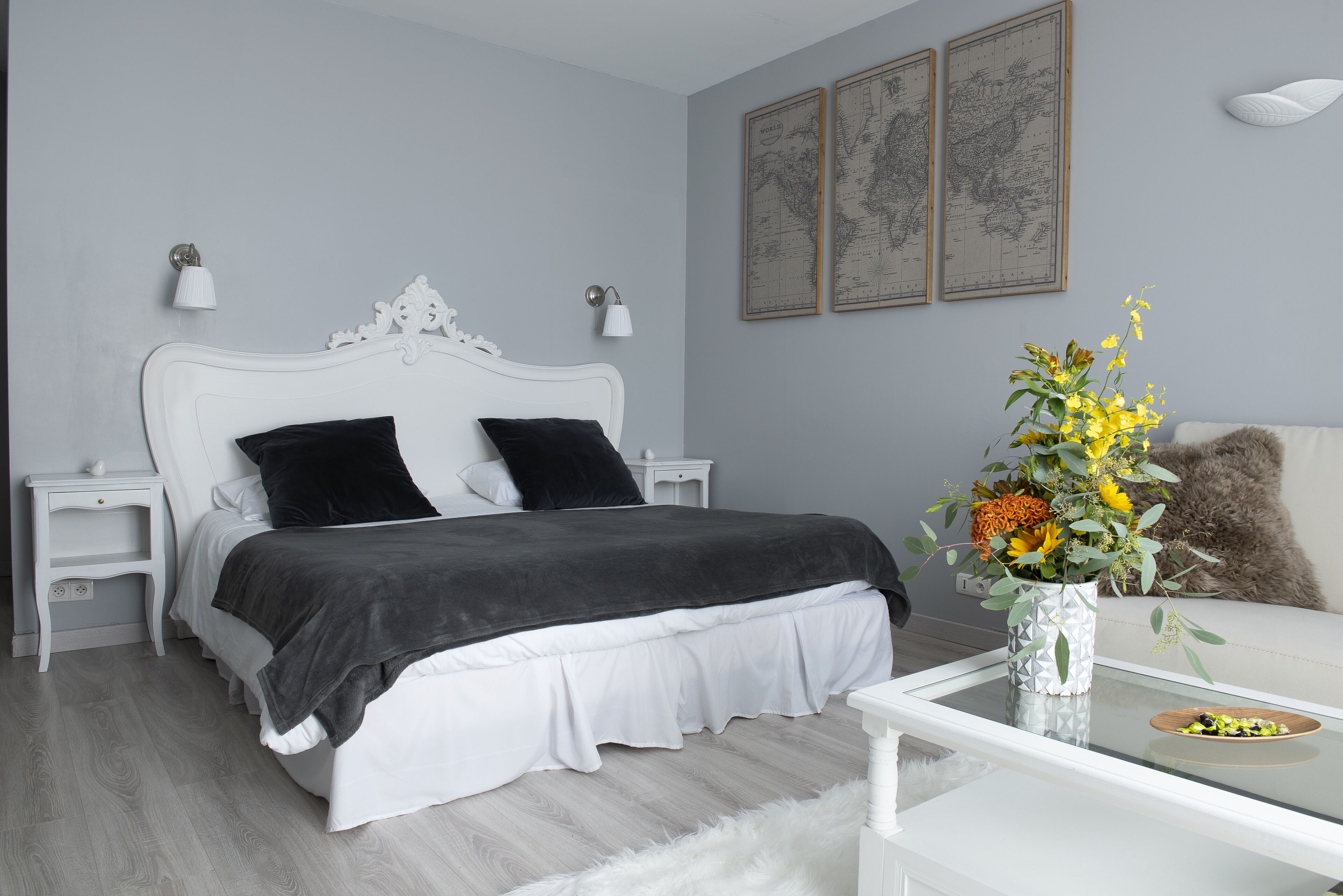 junior suite, 1 double bed | 1 bedroom, premium bedding, minibar, in-room safe