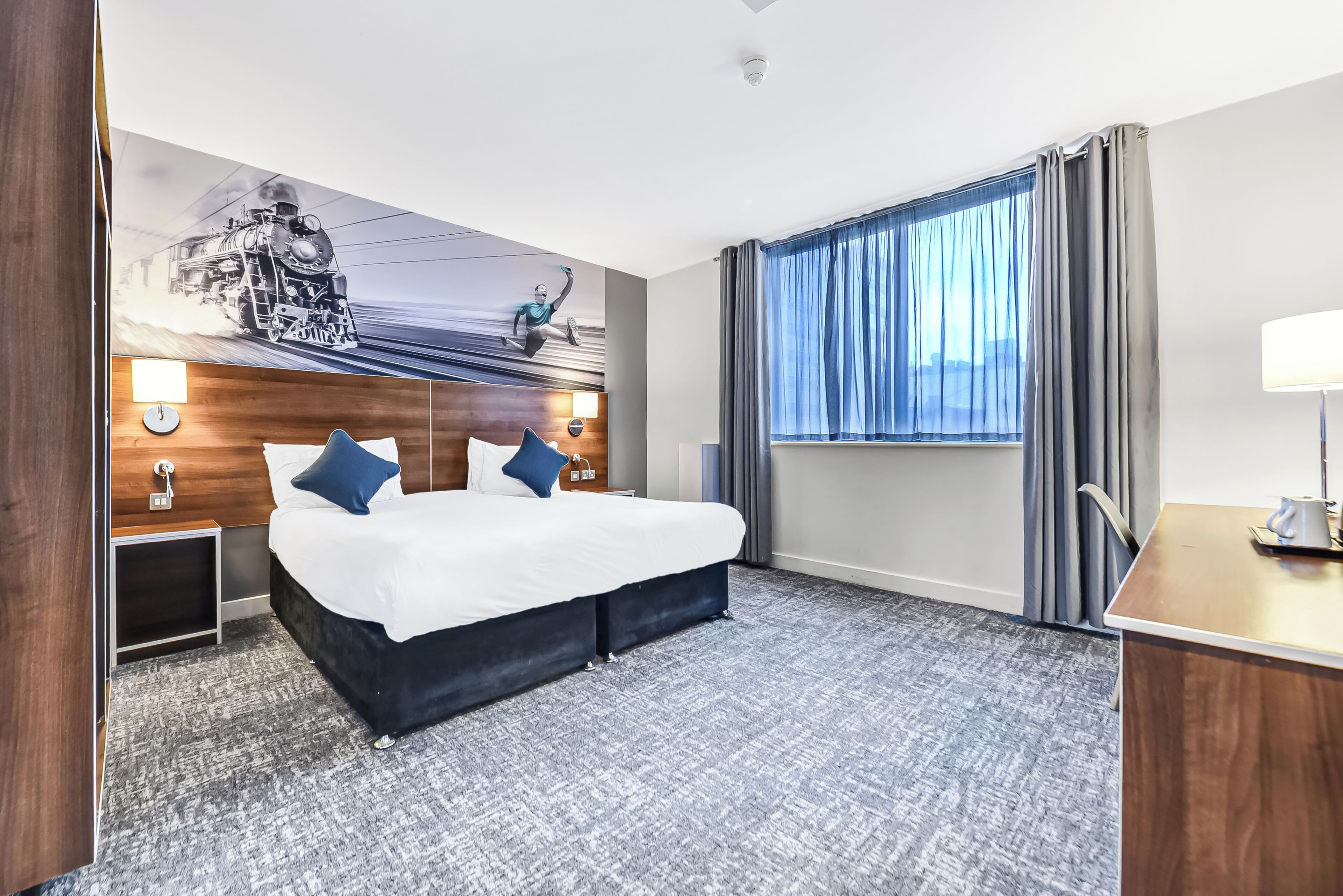 Twin Room | WiFi (free), bed sheets