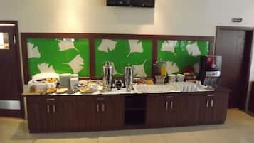 Breakfast (HUF 2000 per person)