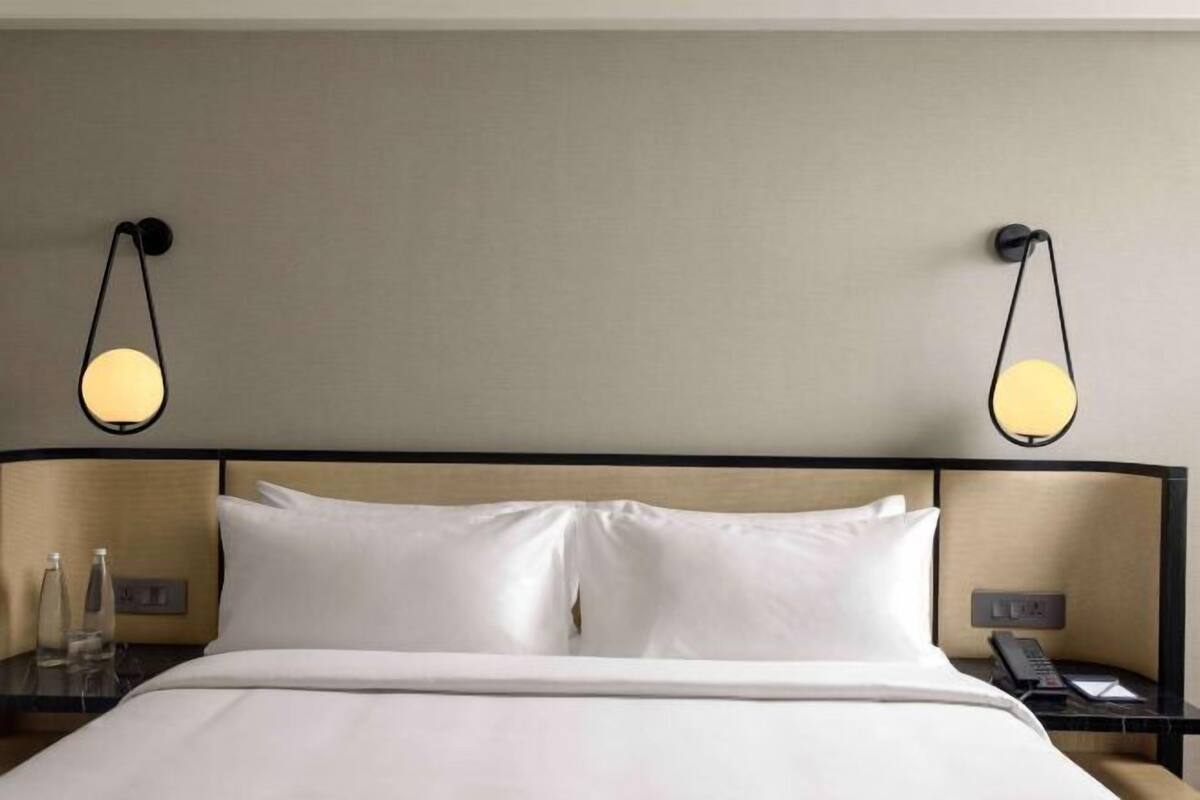 Premium bedding, Select Comfort beds, minibar, in-room safe