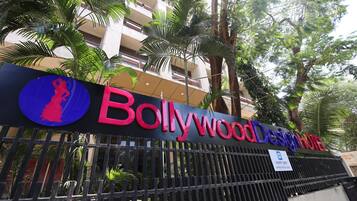 Kamar Basic | Area keluarga | TV