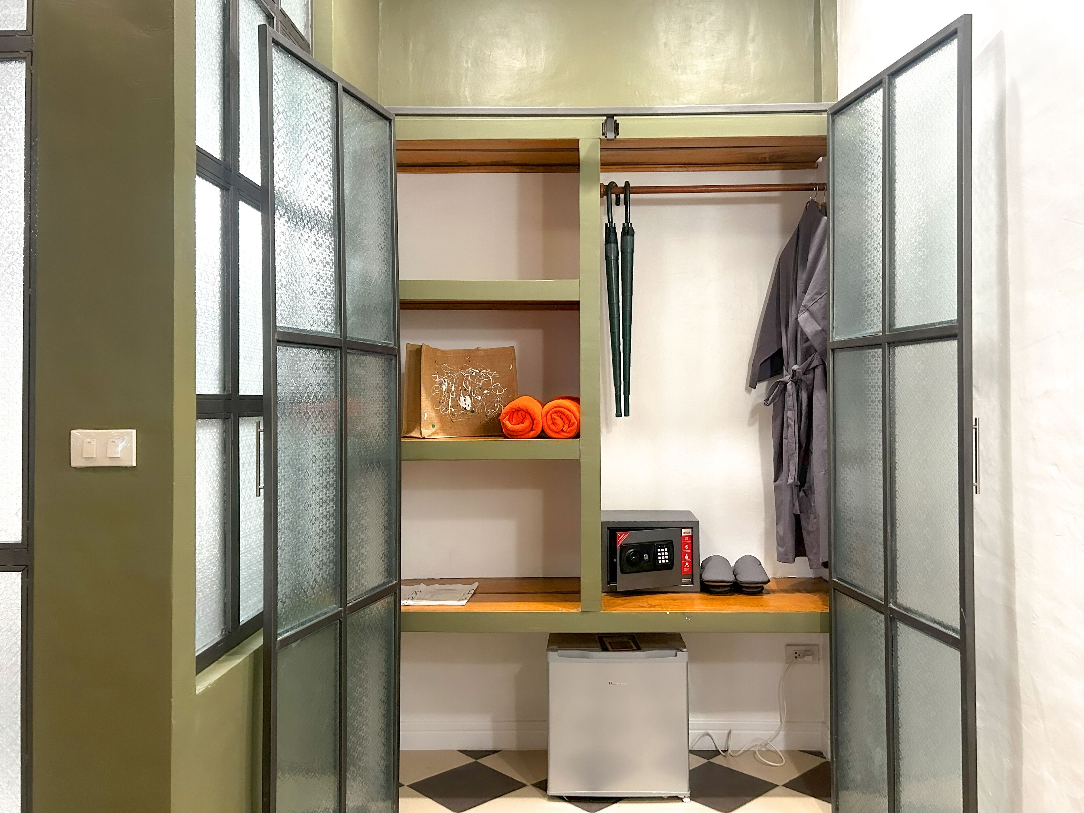 urban deluxe | room amenity