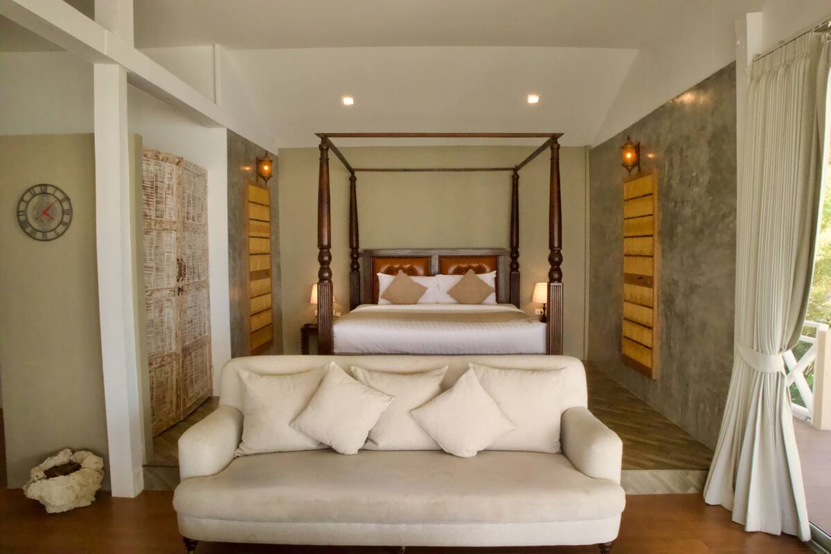 oceanfront pavilion | 1 bedroom, premium bedding, minibar, in-room safe