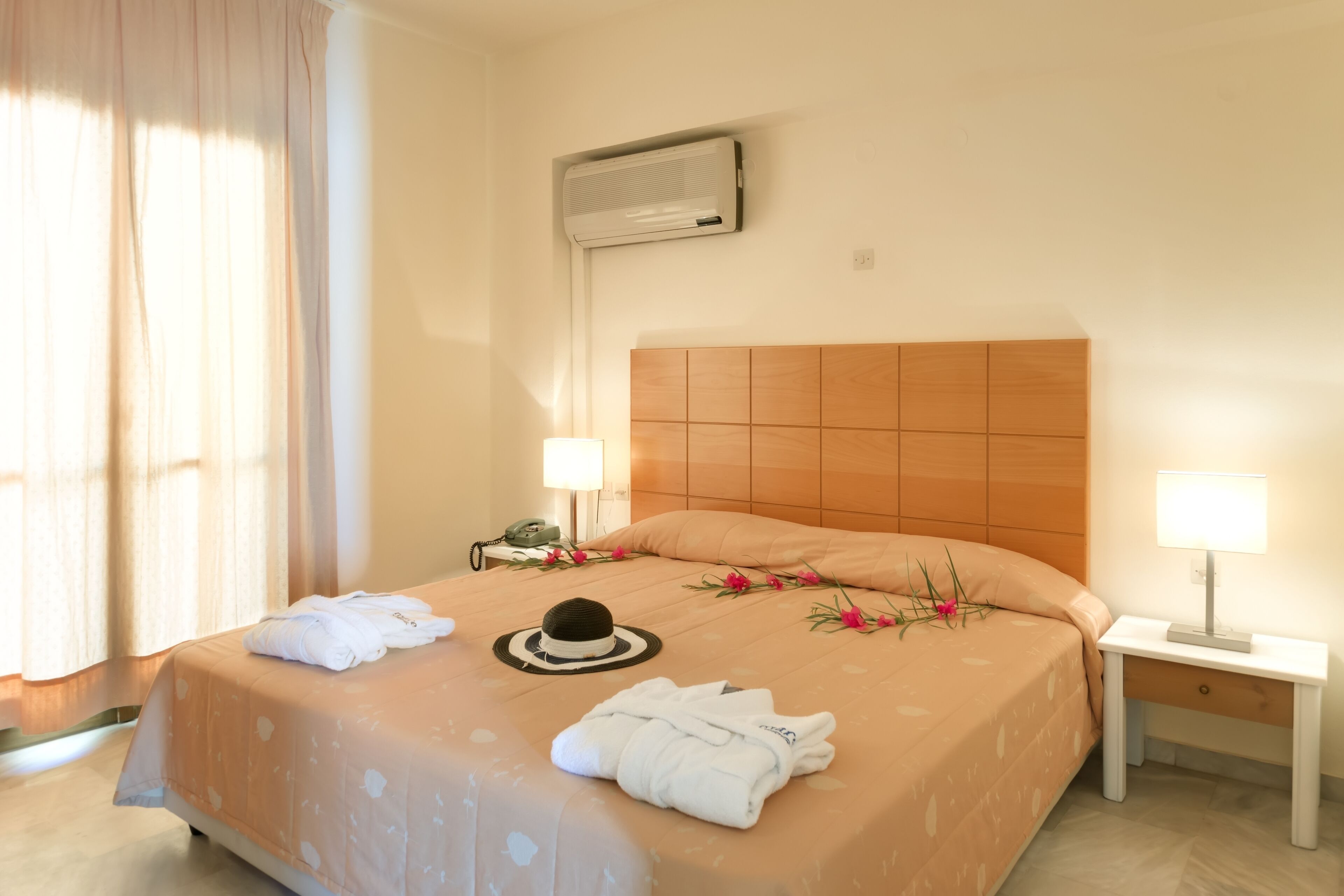 Photo - Mare Hotel Apartments