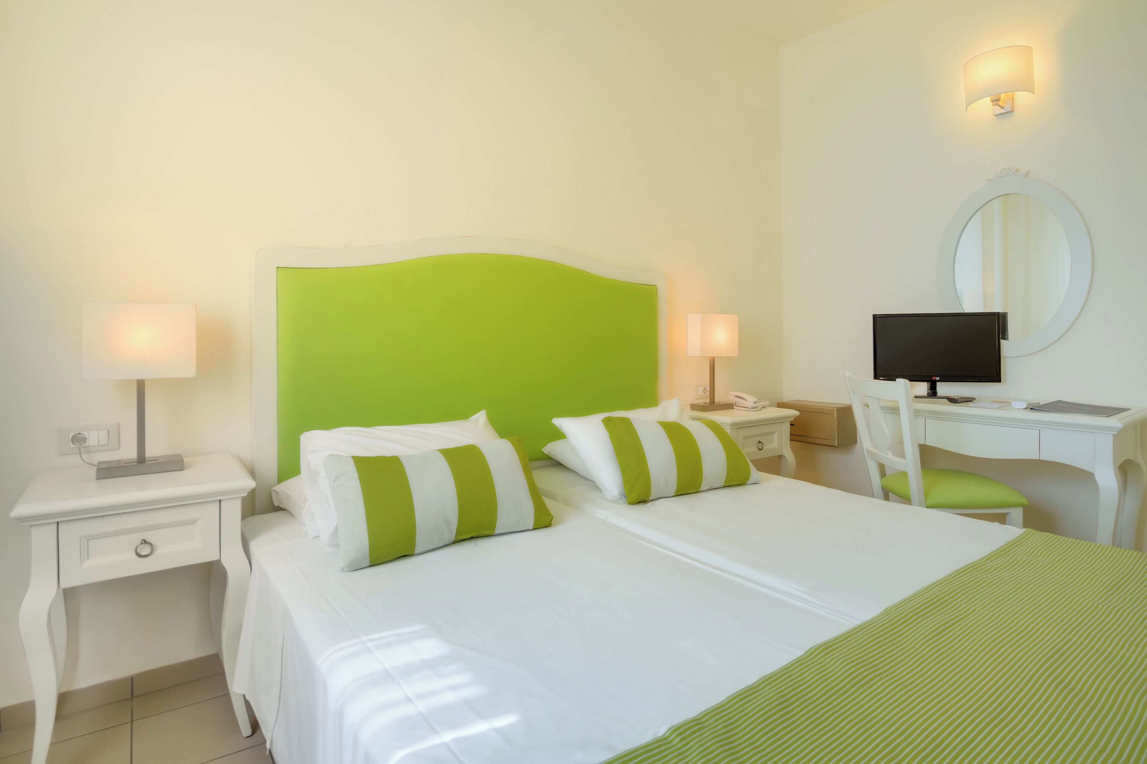 Photo - Mare Hotel Apartments