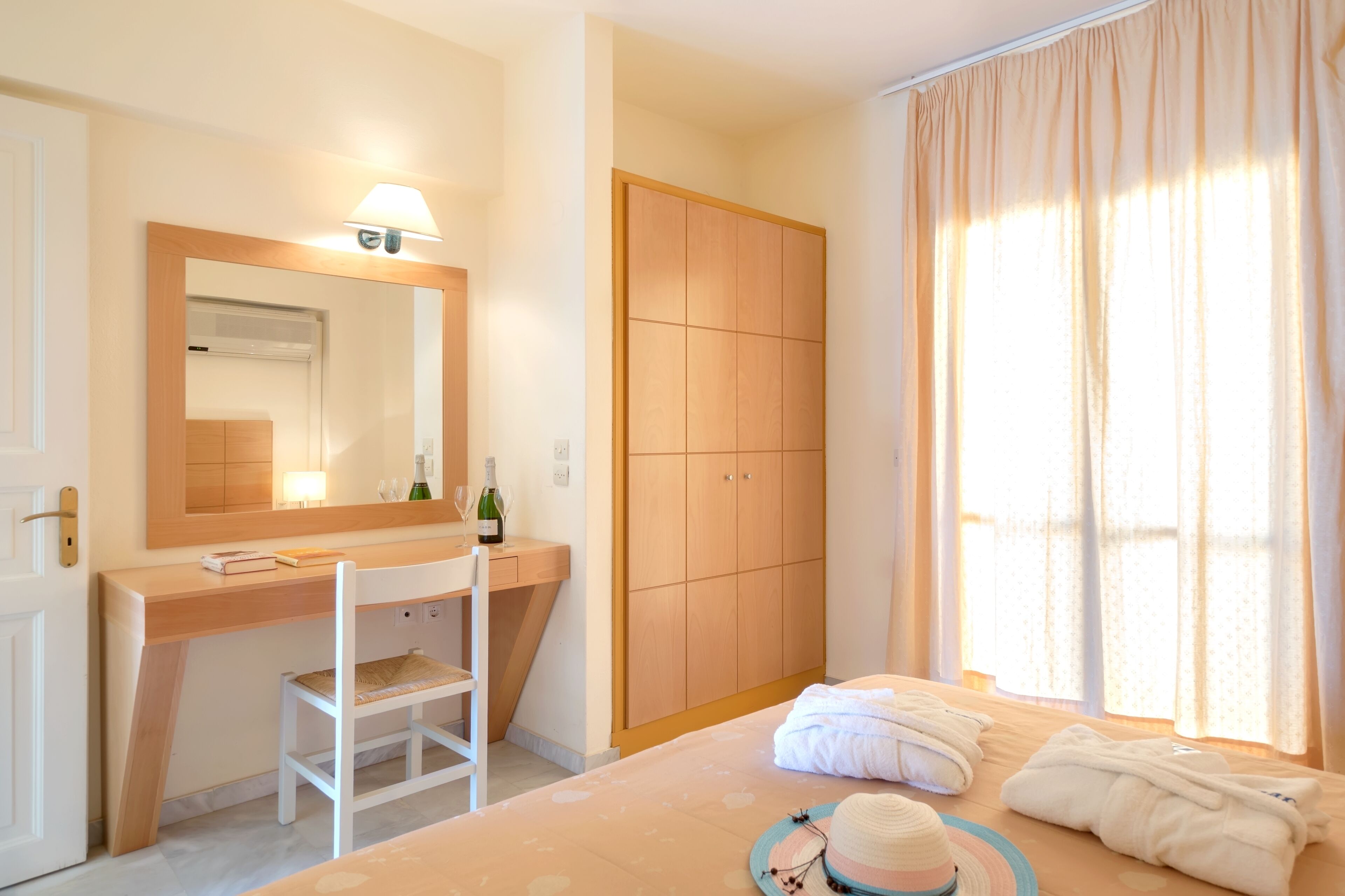 Photo - Mare Hotel Apartments