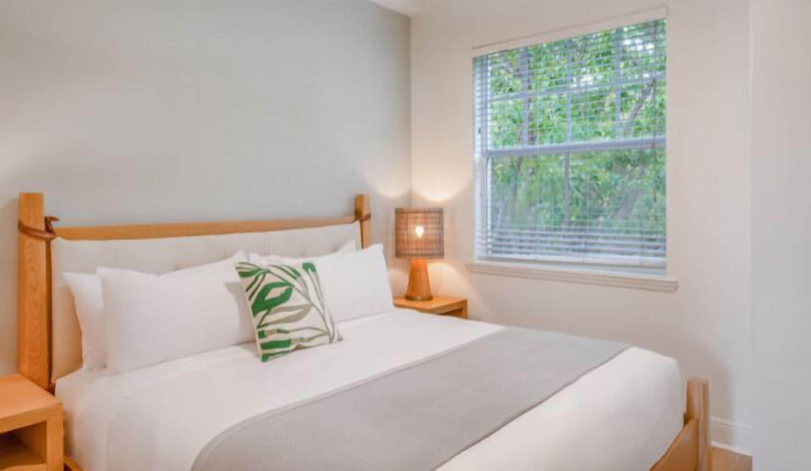 brand new two king bedroom bay view | 2 bedrooms, premium bedding, pillow-top beds, in-room safe